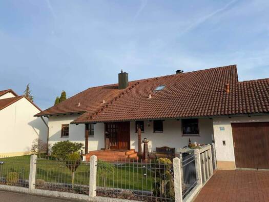 Wohnung zur Miete 950 € 3 Zimmer 90 m² Siedlungsstraße 50 Vohburg Vohburg a.d.Donau 85088