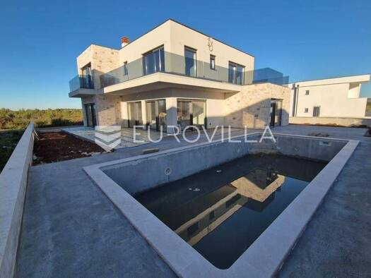 Einfamilienhaus zum Kauf - Erstbezug 650.000 € 4 Zimmer 240 m² Tar Vabriga 52465