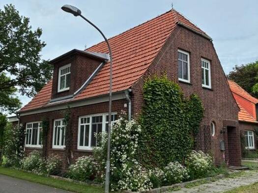 Einfamilienhaus zum Kauf 320.000 € 7 Zimmer 230 m² 1.939 m² Grundstück Dorfstraße 14 Byhusen Farven 27446