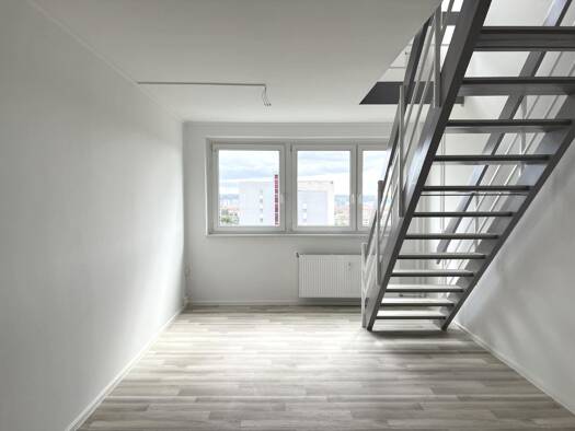 Wohnung zur Miete 631 € 2 Zimmer 95,4 m² 14. Geschoss Friedrich-Engels-Straße 47 Johannesplatz Erfurt 99086