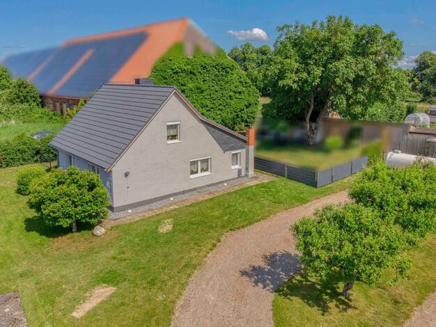 Einfamilienhaus zum Kauf 225.000 € 5 Zimmer 100 m² 2.299 m² Grundstück Hermannshöhe 17089