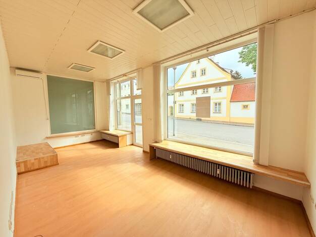 Ladenfläche zur Miete 500 € 1 Zimmer 25,9 m² Verkaufsfläche Fünfzehner Straße 14 Neuburg Neuburg an der Donau 86633