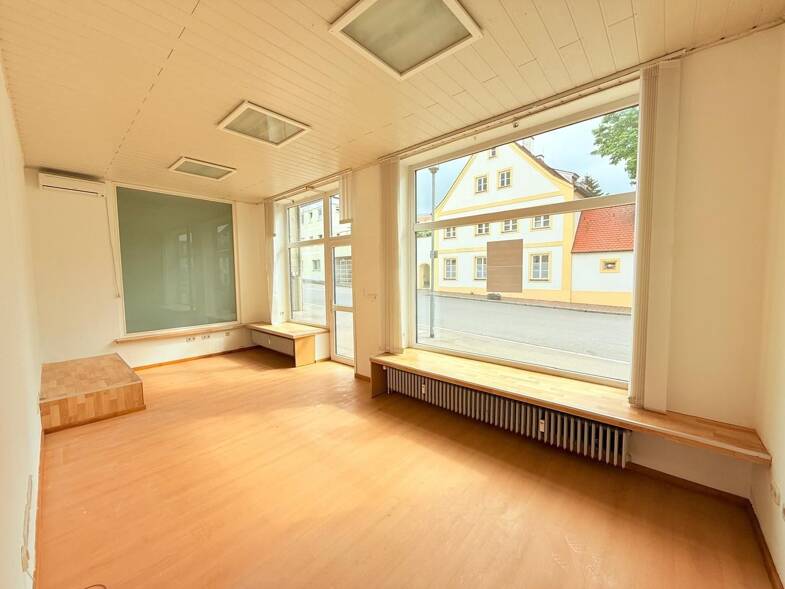 Ladenfläche zur Miete 500 € 1 Zimmer 25,9 m² Verkaufsfläche Fünfzehner Straße 14 Neuburg Neuburg an der Donau 86633
