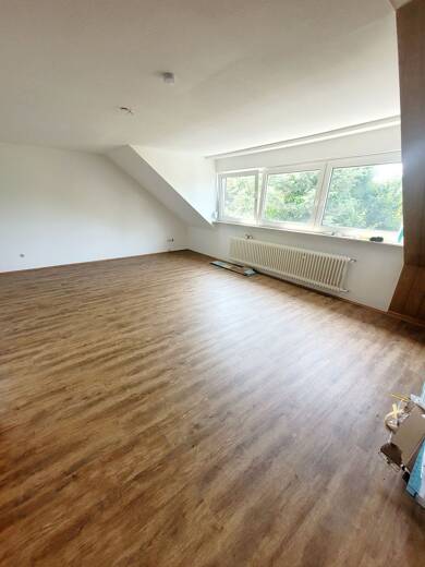 Wohnung zur Miete 420 € 3 Zimmer 70 m² Dachgeschoss frei ab 01.08.2025 Rheinau 14 Urmitz-Bahnhof Mülheim-Kärlich 56218