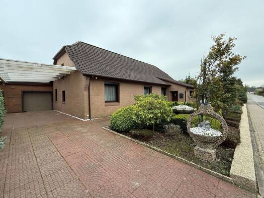 Einfamilienhaus zum Kauf 329.000 € 5 Zimmer 151 m² 1.000 m² Grundstück Rastede I Rastede 26180