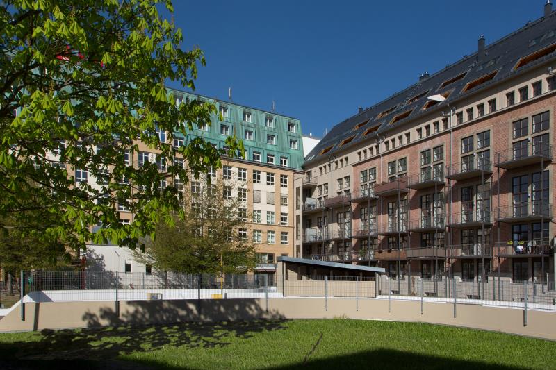 Wohnung zur Miete 898 € 2 Zimmer 70,5 m²<br/>Wohnfläche 4.<br/>Geschoss 01.03.2025<br/>Verfügbarkeit Gutenbergplatz 3 Zentrum - Südost Leipzig 04103