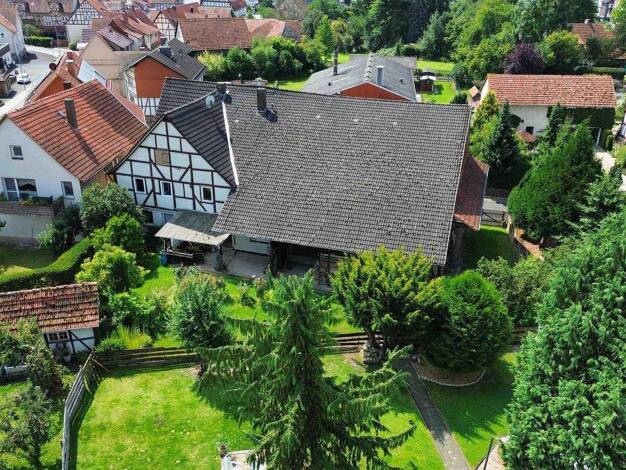 Einfamilienhaus zum Kauf provisionsfrei 195.000 € 12 Zimmer 310 m² 912 m² Grundstück Altmorschen Morschen 34326