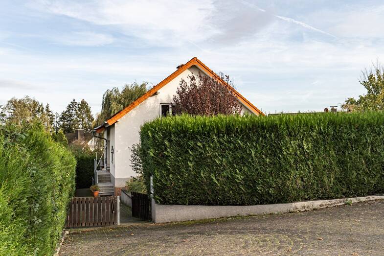 Haus zur Miete 2.000 € 6 Zimmer 246 m² 946 m² Grundstück frei ab 01.05.2025 Aegidienberg Bad Honnef 53604
