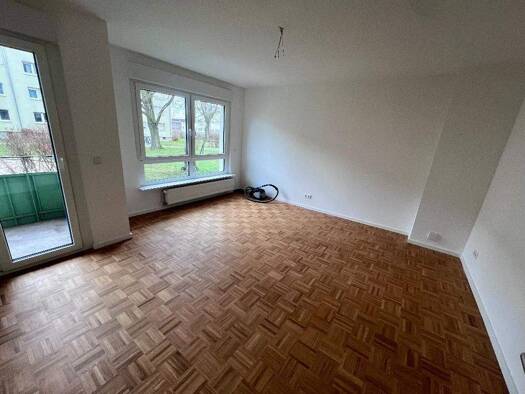Wohnung zur Miete 645 € 1 Zimmer 32 m² 1. Geschoss Cassellastr. 36 Fechenheim Frankfurt am Main 60386