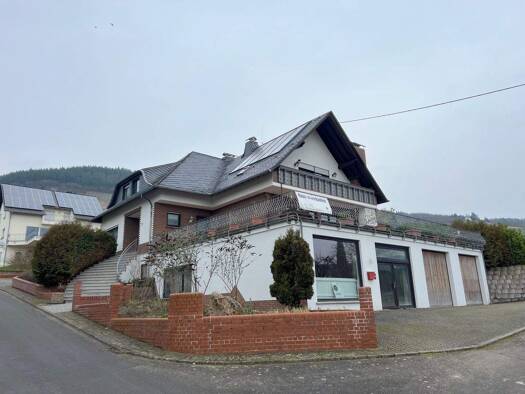 Einfamilienhaus zum Kauf 499.000 € 6 Zimmer 499 m² 1.058 m² Grundstück frei ab sofort Kröv 54536