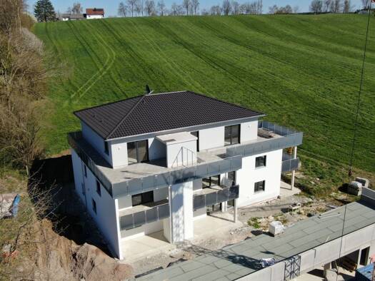 Wohnung zur Miete - Erstbezug 980 € 3 Zimmer 82,3 m² 1. Geschoss frei ab 01.08.2026 Weisingen 89438 Hol