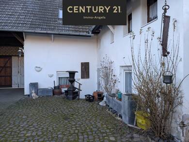 Bauernhaus zum Kauf 120.000 € 8 Zimmer 150 m² 964 m² Grundstück frei ab sofort Jackerath Titz-Jackerath 52445