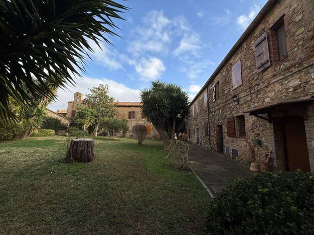 Reihenmittelhaus zum Kauf 490.000 € 4 Zimmer 160 m² frei ab 01.03.2026 Follonica 58022