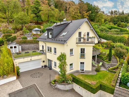 Einfamilienhaus zum Kauf provisionsfrei 1.050.000 € 6 Zimmer 208,9 m² 806 m² Grundstück Bad Schwalbach Bad Schwalbach 65307
