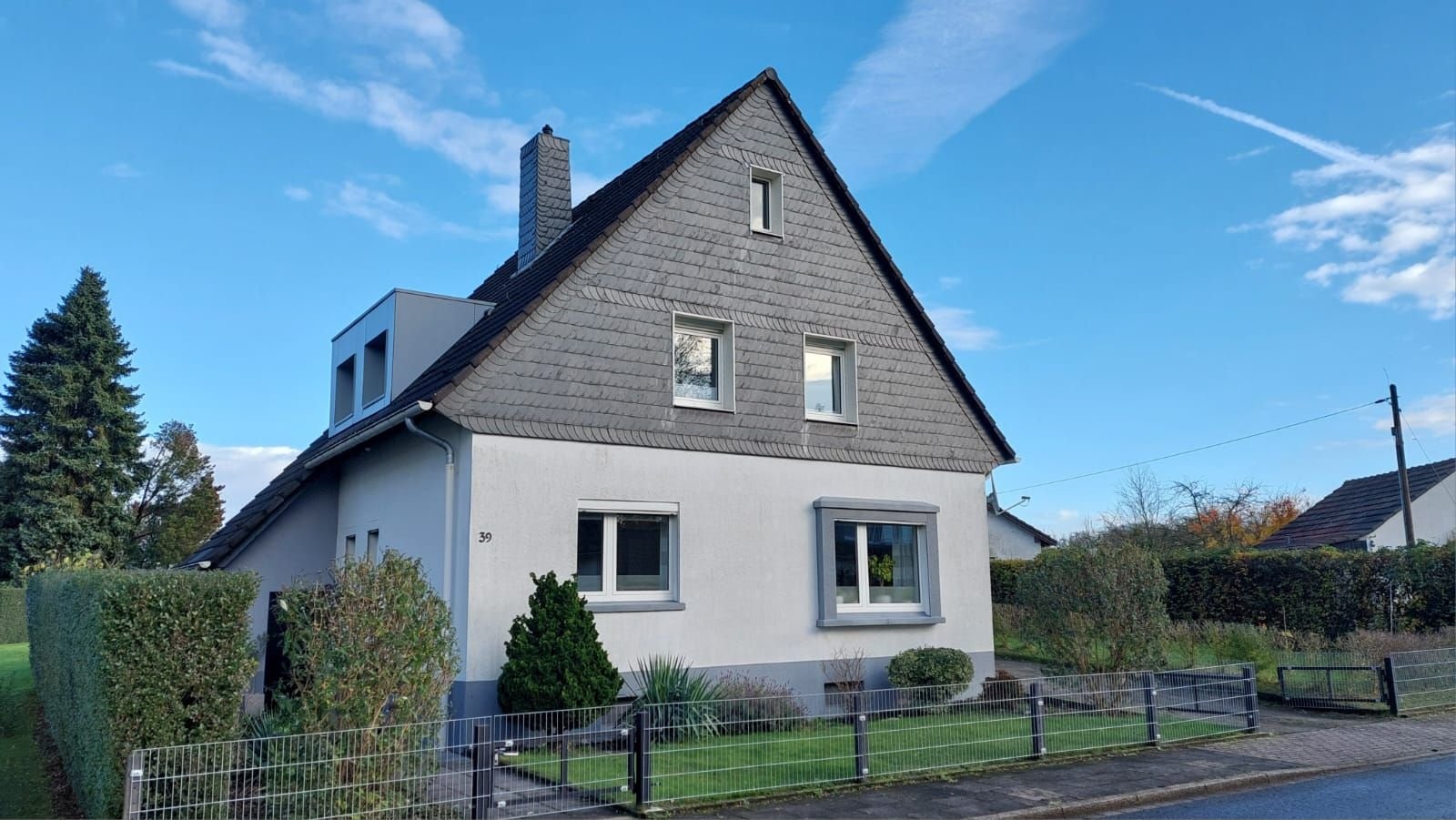 Einfamilienhaus zur Miete 1.700 € 4 Zimmer 125 m²<br/>Wohnfläche 500 m²<br/>Grundstück 01.02.2025<br/>Verfügbarkeit Holthausen - Südost Mülheim an der Ruhr 45470