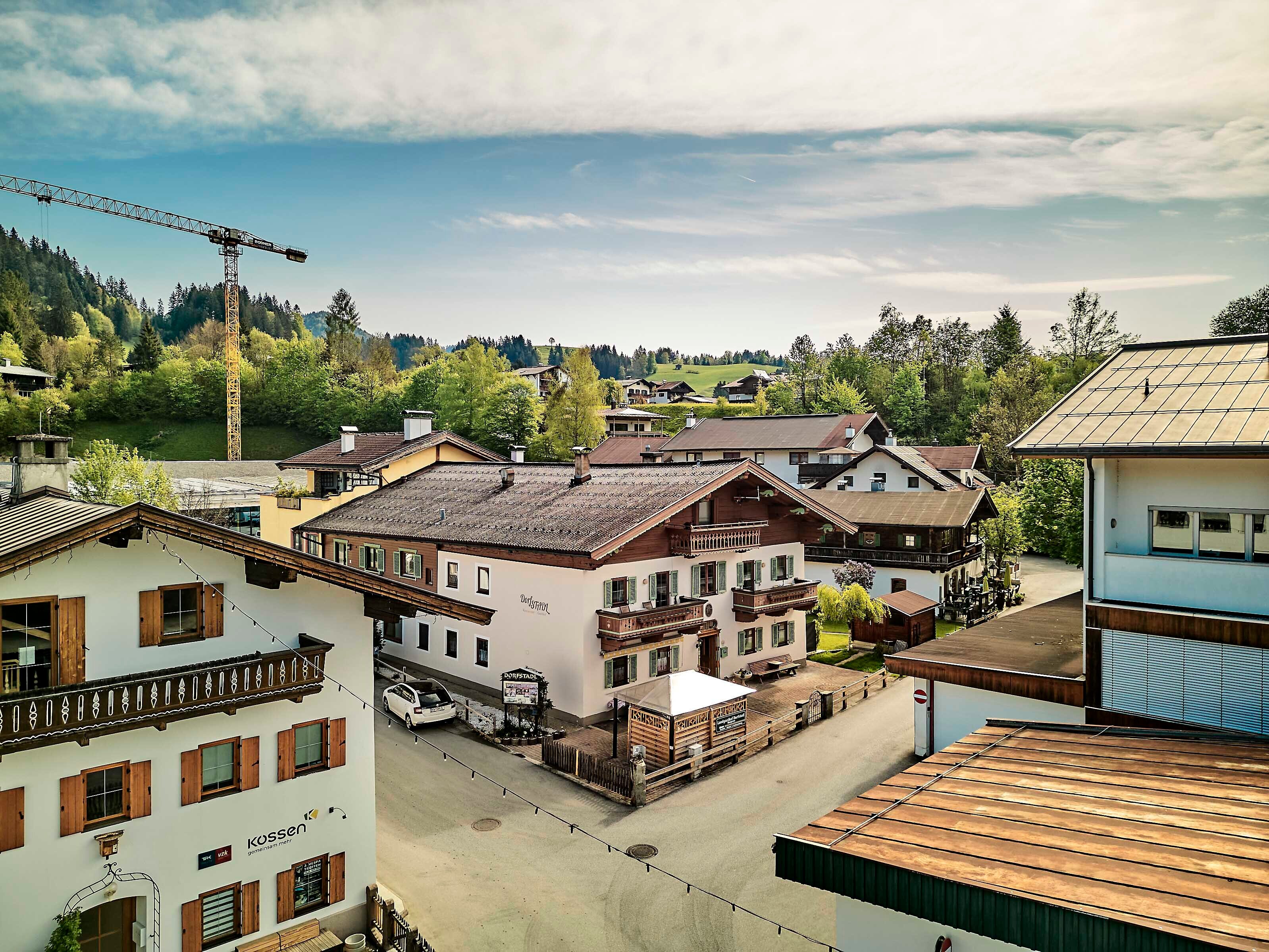 Haus zum Kauf 1.800.000 € 1.960 m²<br/>Grundstück ab sofort<br/>Verfügbarkeit Kössen 6345