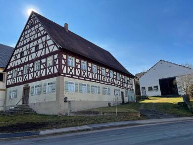 Haus zum Kauf provisionsfrei 390.000 € 10 Zimmer 240 m² 4.051 m² Grundstück Kirchheim Kirchheim am Ries 73467
