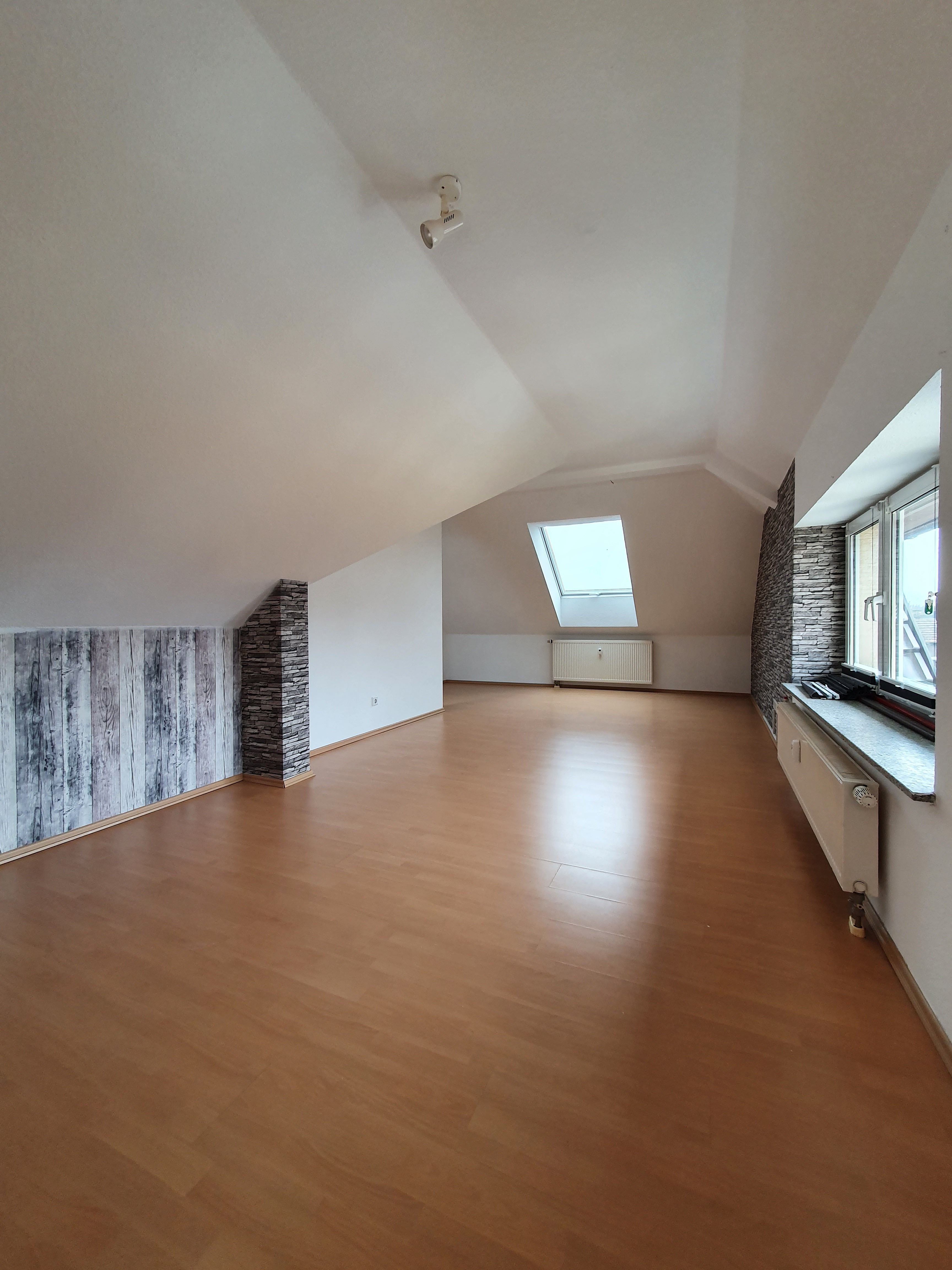 Wohnung zur Miete 550 € 3 Zimmer 78,9 m²<br/>Wohnfläche 3.<br/>Geschoss 01.01.2025<br/>Verfügbarkeit Stielerstraße 1 Oststadt Gotha 99867