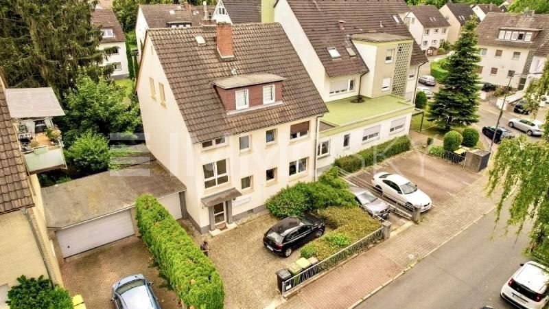 Mehrfamilienhaus zum Kauf als Kapitalanlage geeignet 699.000 € 10 Zimmer 209 m²<br/>Wohnfläche 371 m²<br/>Grundstück Unterliederbach Frankfurt am Main 65931