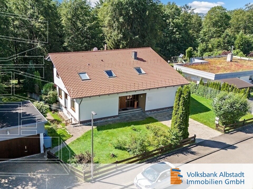 Einfamilienhaus zum Kauf 620.000 € 9,5 Zimmer 232,4 m²<br/>Wohnfläche 2.007 m²<br/>Grundstück Onstmettingen Albstadt 72461