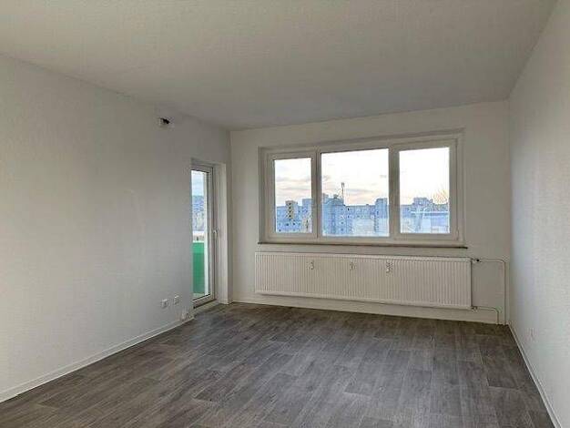 Wohnung zur Miete 1.030 € 4 Zimmer 106,9 m² 7. Geschoss Helsinkistr. 92 Mettenhof Kiel 24109