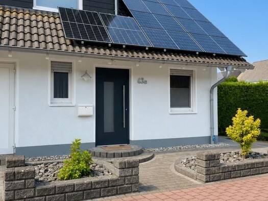 Doppelhaushälfte zur Miete 1.960 € 5 Zimmer 140 m² 350 m² Grundstück frei ab 01.01.2027 Deiringsen Soest 59494