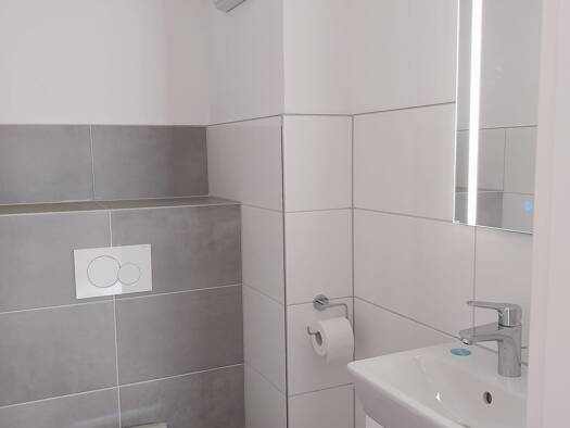 Wohnung zur Miete 1.099 € 3 Zimmer 87 m² 3 Geschosse frei ab sofort Lengfeld Würzburg 97076