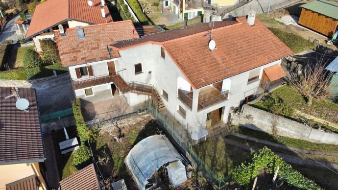 Einfamilienhaus zum Kauf 350.000 € 5 Zimmer 230 m²<br/>Wohnfläche 460 m²<br/>Grundstück Luino 21016