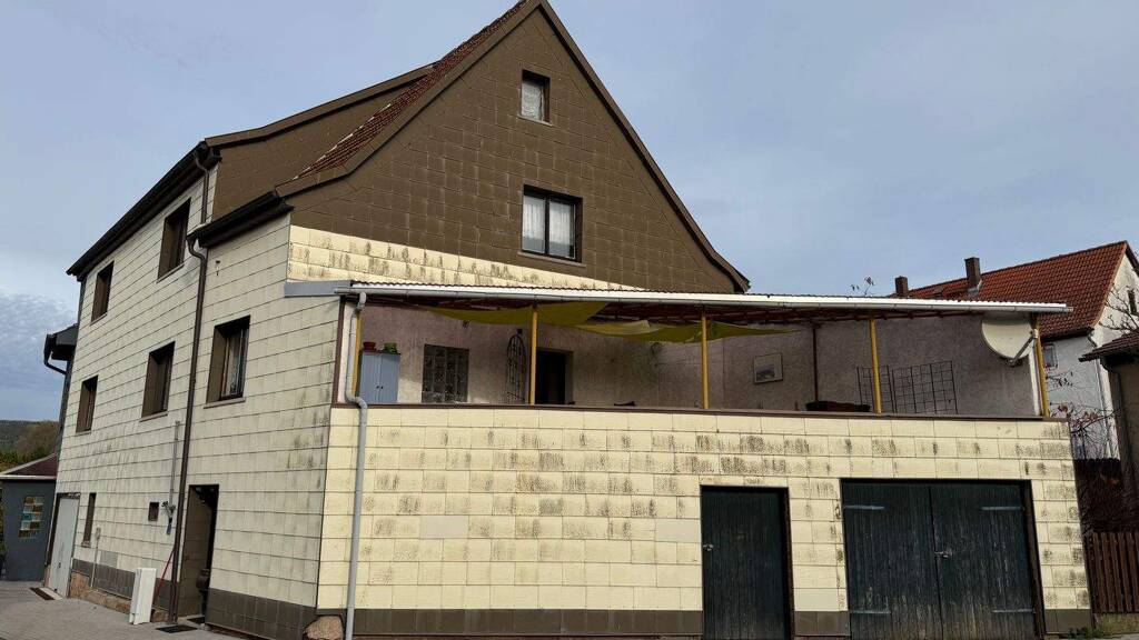 Einfamilienhaus zum Kauf 89.000 € 5 Zimmer 191 m² 157 m² Grundstück frei ab sofort Seegraben 2 a Schwallungen 98590