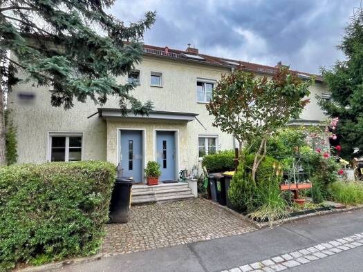 Reihenmittelhaus zum Kauf 200.000 € 4 Zimmer 64,1 m² 1.996 m² Grundstück Trachau Dresden 01129