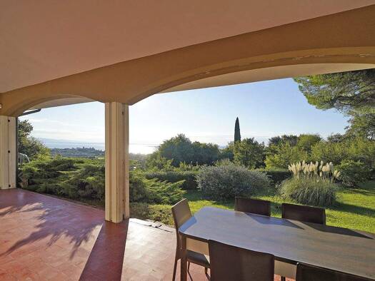 Haus zum Kauf 1.490.000 € 8 Zimmer 233 m² 2.200 m² Grundstück frei ab sofort Via Daller Bianca Soiano del Lago
