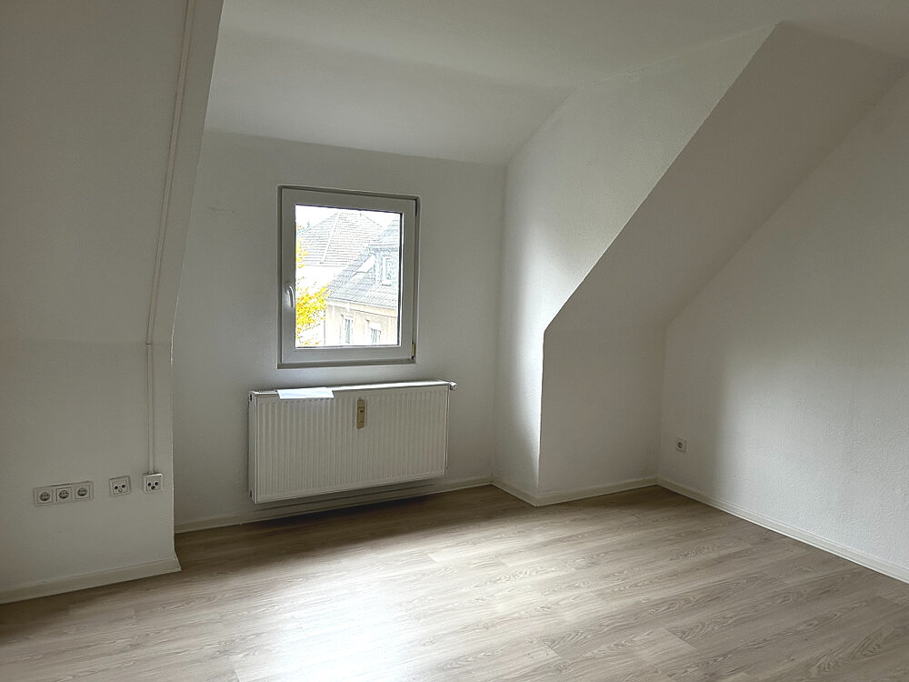 Wohnung zur Miete 398 € 2 Zimmer 52,4 m²<br/>Wohnfläche 3.<br/>Geschoss Weyerstraße 85 Engelsberg - Maubes Solingen 42697