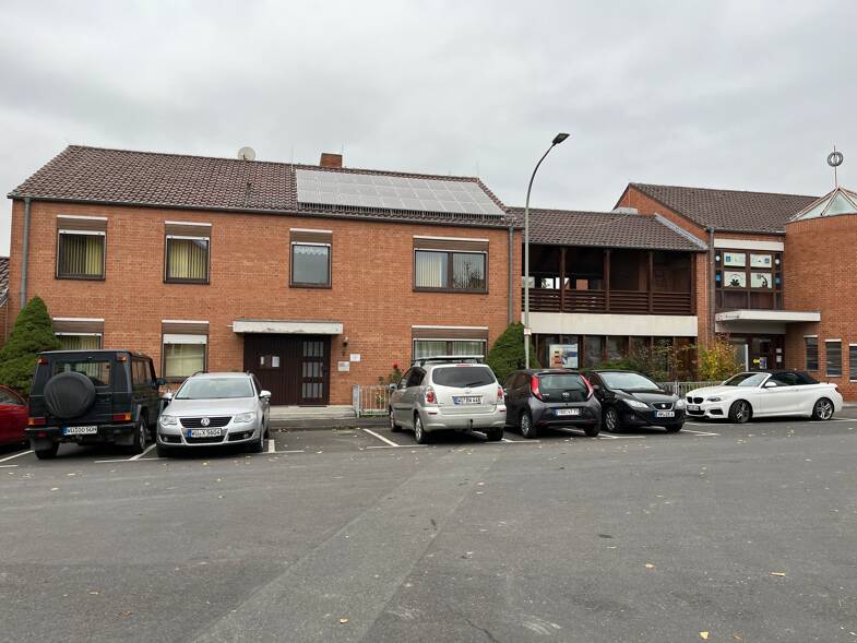 Einfamilienhaus zur Miete 1.500 € 6 Zimmer 192 m² 517 m² Grundstück frei ab sofort Heide 7 Versbach Würzburg 97078