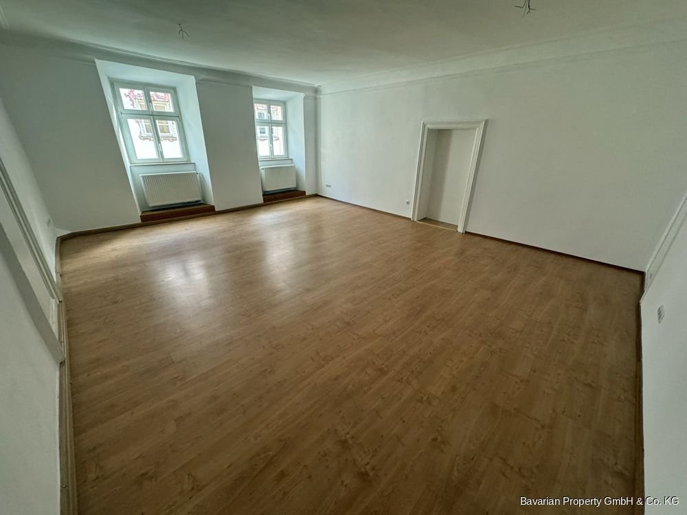 Wohnung zur Miete 740 € 3 Zimmer 112 m²<br/>Wohnfläche ab sofort<br/>Verfügbarkeit Planungsbezirk 102 Straubing 94315