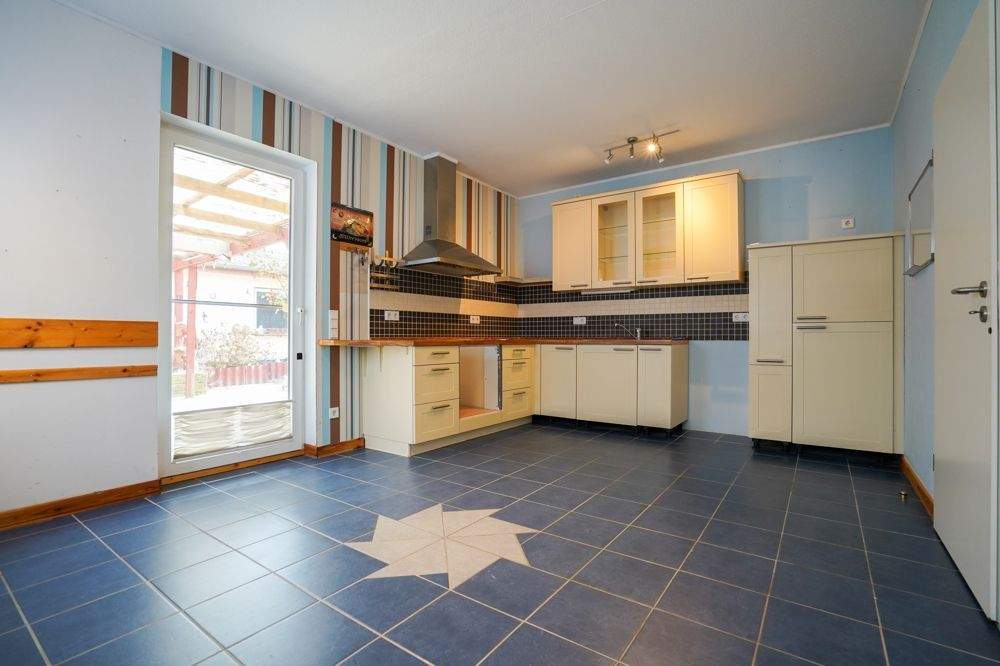 Immobilie in Saterland - * 6 Schlafzimmer * Gasheizung von 2023 * großer Innenhof * großes Grundstück * überdachte Terrasse - Bild 1