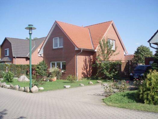 Einfamilienhaus zur Miete 1.150 € 3 Zimmer 92 m² 618 m² Grundstück frei ab 01.02.2026 Güstrow 18273