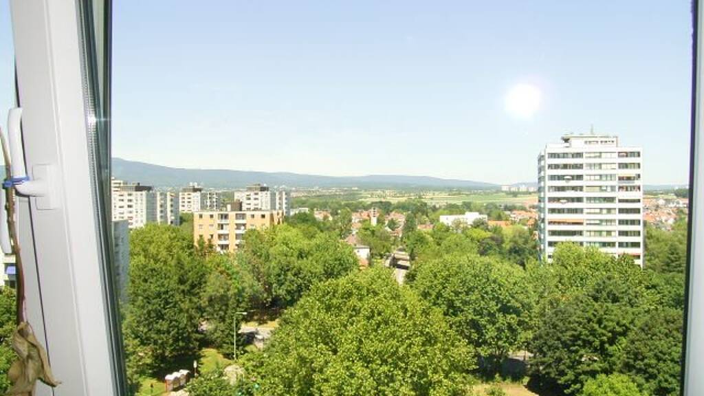 WG-Zimmer zur Miete 450 € 15 m² frei ab sofort Lübecker Str. 5 Eschborn 65760