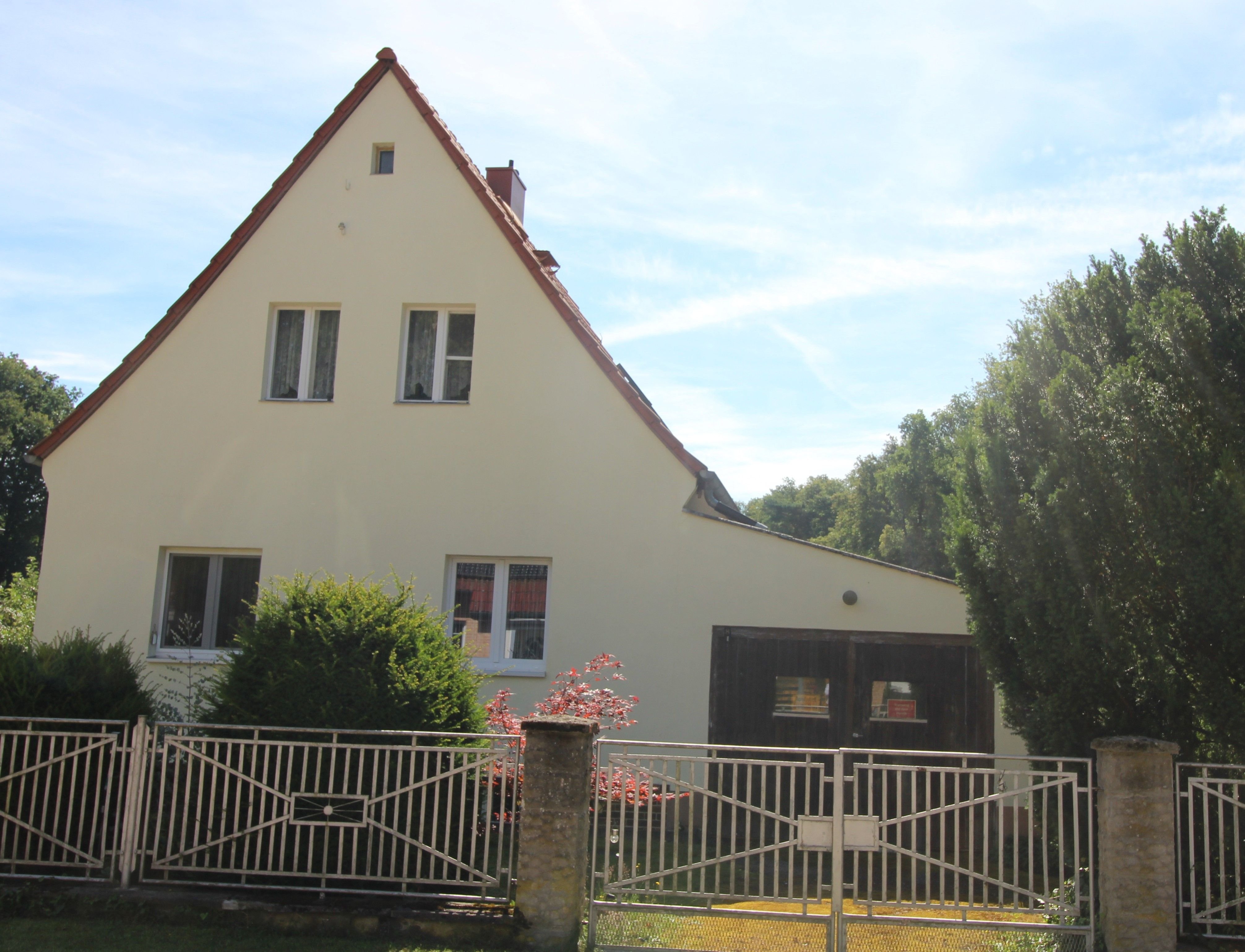 Einfamilienhaus zum Kauf 529.900 € 4 Zimmer 122 m²<br/>Wohnfläche 830 m²<br/>Grundstück Güterfelde Stahnsdorf 14532