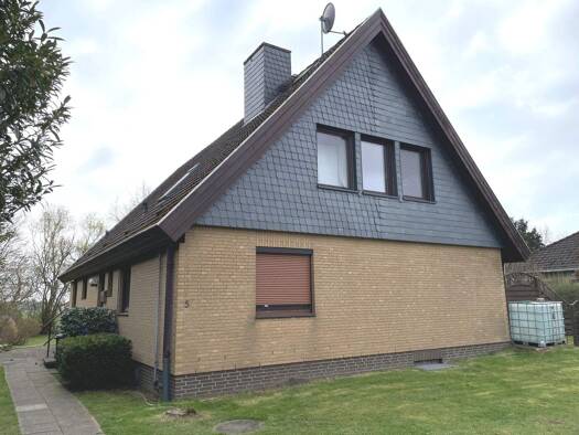 Wohnung zur Miete 750 € 4 Zimmer 76,1 m² 1. Geschoss frei ab sofort Ginsterweg 5 Oldendorf 21726