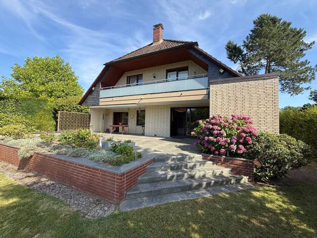 Mehrfamilienhaus zum Kauf 990.000 € 9 Zimmer 282 m² 1.093 m² Grundstück frei ab 01.10.2026 Volksdorf Wandsbek 22359
