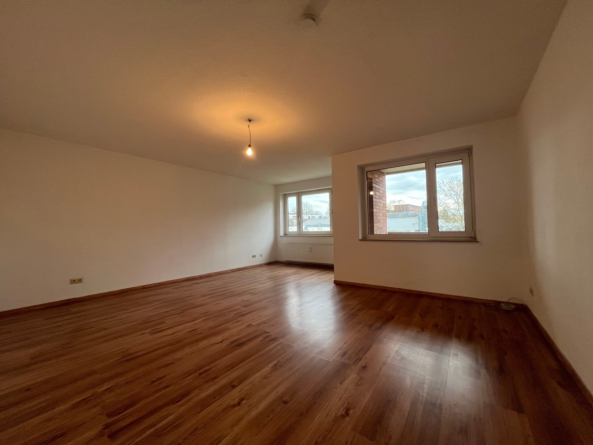 Wohnung zum Kauf 270.000 € 3 Zimmer 82 m²<br/>Wohnfläche 2.<br/>Geschoss Schützenplatz Lüneburg 21337