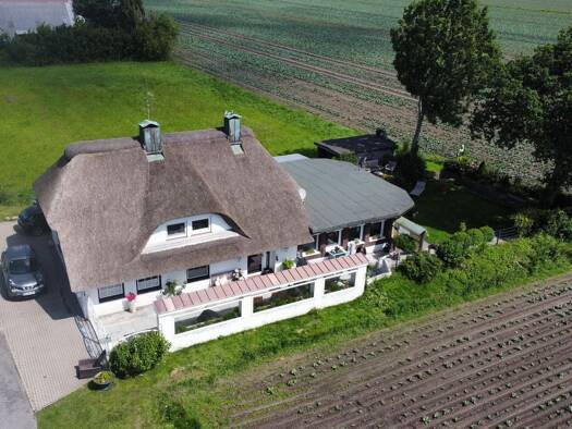 Haus zum Kauf 369.000 € 4 Zimmer 159 m² 500 m² Grundstück Kronprinzenkoog 25709