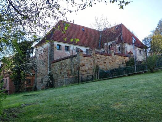 Haus zum Kauf 169.000 € 230 m² 947 m² Grundstück Bad Wildungen Bad Wildungen 34537