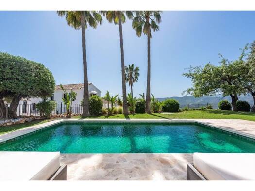 Villa zum Kauf 1.595.000 € 3 Zimmer 257 m² 1.093 m² Grundstück Istán 29611