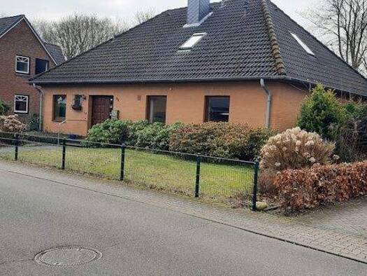 Haus zum Kauf 330.000 € 6 Zimmer 200 m² 810 m² Grundstück frei ab sofort Wilhelminenweg Rendsburg 24768