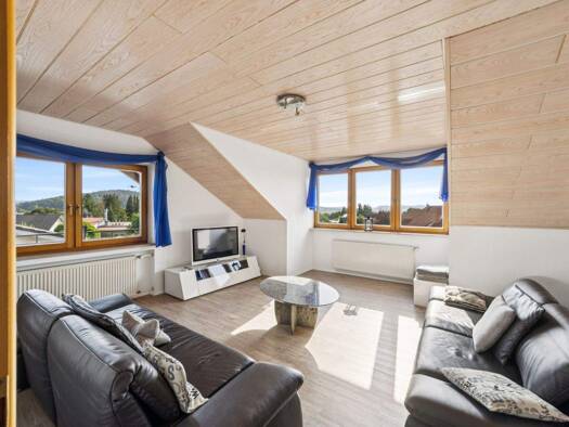 Wohnung zum Kauf 295.000 € 4,5 Zimmer 101 m² 3. Geschoss Hilzingen 78247