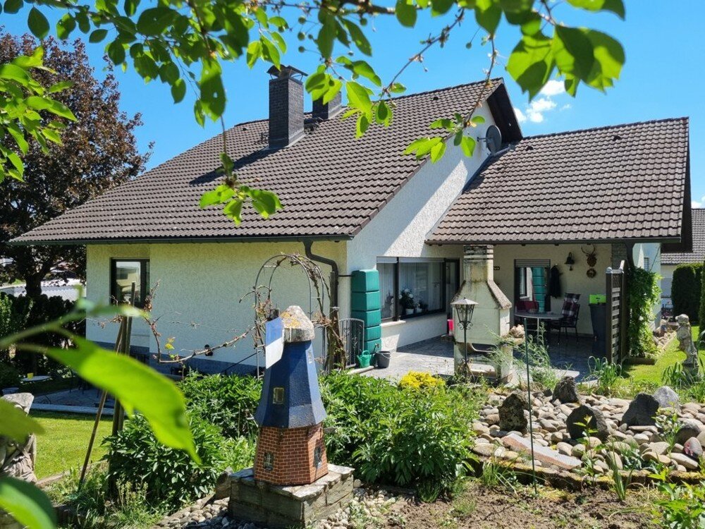 Einfamilienhaus zum Kauf 425.000 € 5 Zimmer 125 m²<br/>Wohnfläche 872 m²<br/>Grundstück Hainstadt Breuberg / Hainstadt 64747