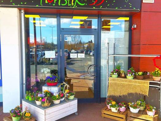 Verkaufsfläche zur Miete provisionsfrei 1 Zimmer 37,1 m² Verkaufsfläche Schillerstraße 2 Nauen 14641