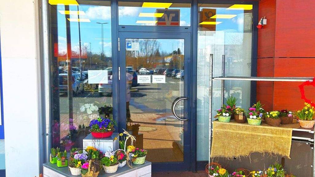 Verkaufsfläche zur Miete provisionsfrei 1 Zimmer 37,1 m² Verkaufsfläche Schillerstraße 2 Nauen 14641