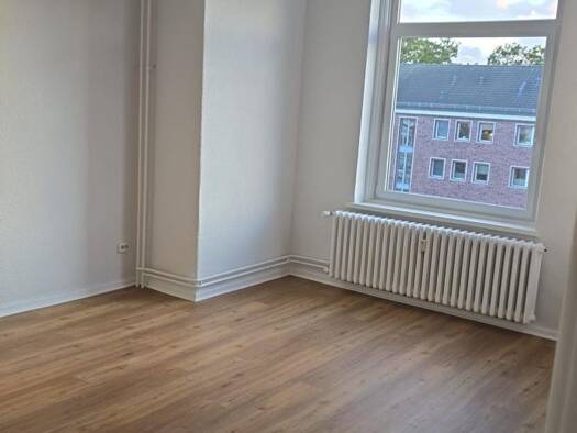 Wohnung zur Miete 779 € 2 Zimmer 62,5 m² 3. Geschoss frei ab 15.10.2026 Eckernförder Straße 58 Schreventeich Kiel 24116